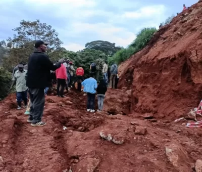 Two men die after a pit caves in