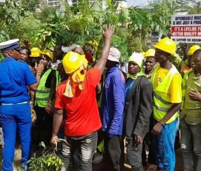Construction Workers Protest Against The Court Orders To Suspend The Housing Levy