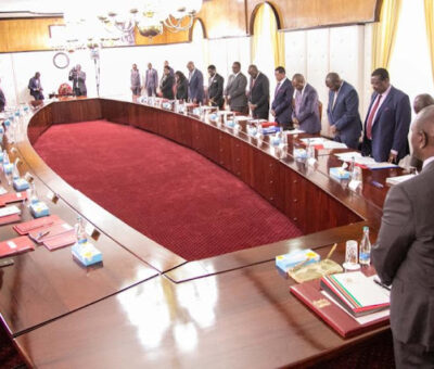 President Ruto Dissolves Cabinet